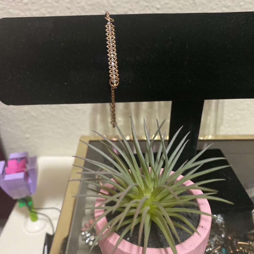 Dainty braided bracelet